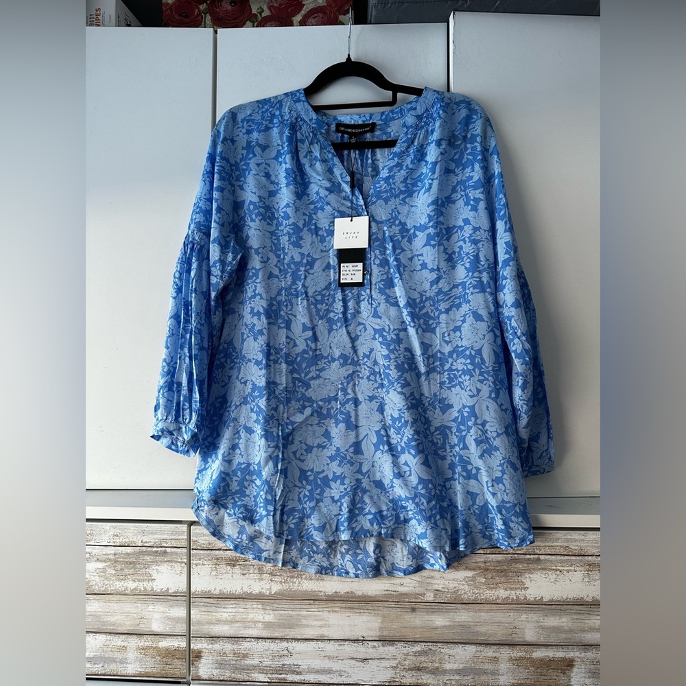 💙 Grand & Greene Blue Floral Blouse NWT Size Small
